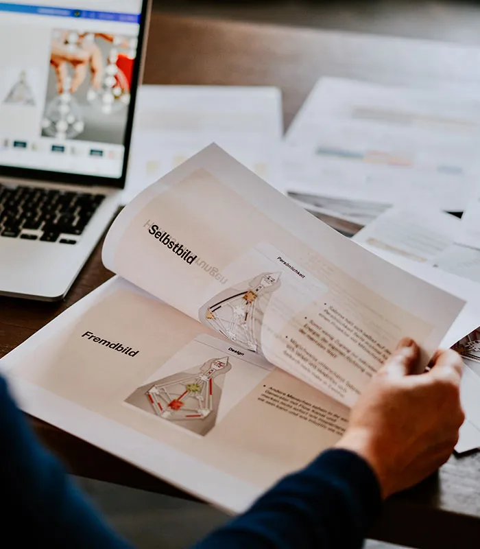 Schreibtisch-Unterlagen-2-Human-Design-Academy